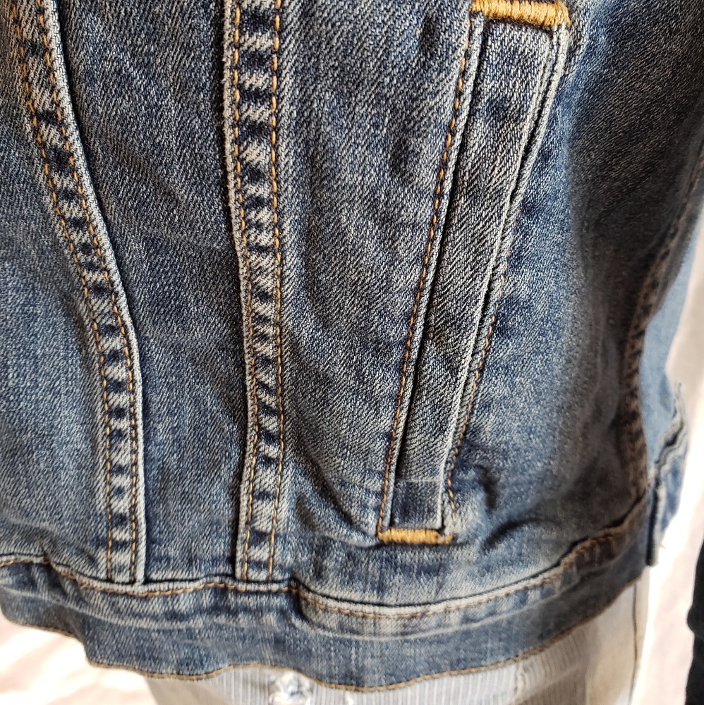 Levi's Denim Jacket - Picture 5 of 6